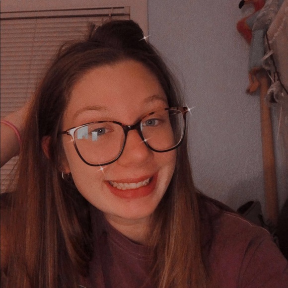 Meet your Posher, Kylee - Picture 1 of 1